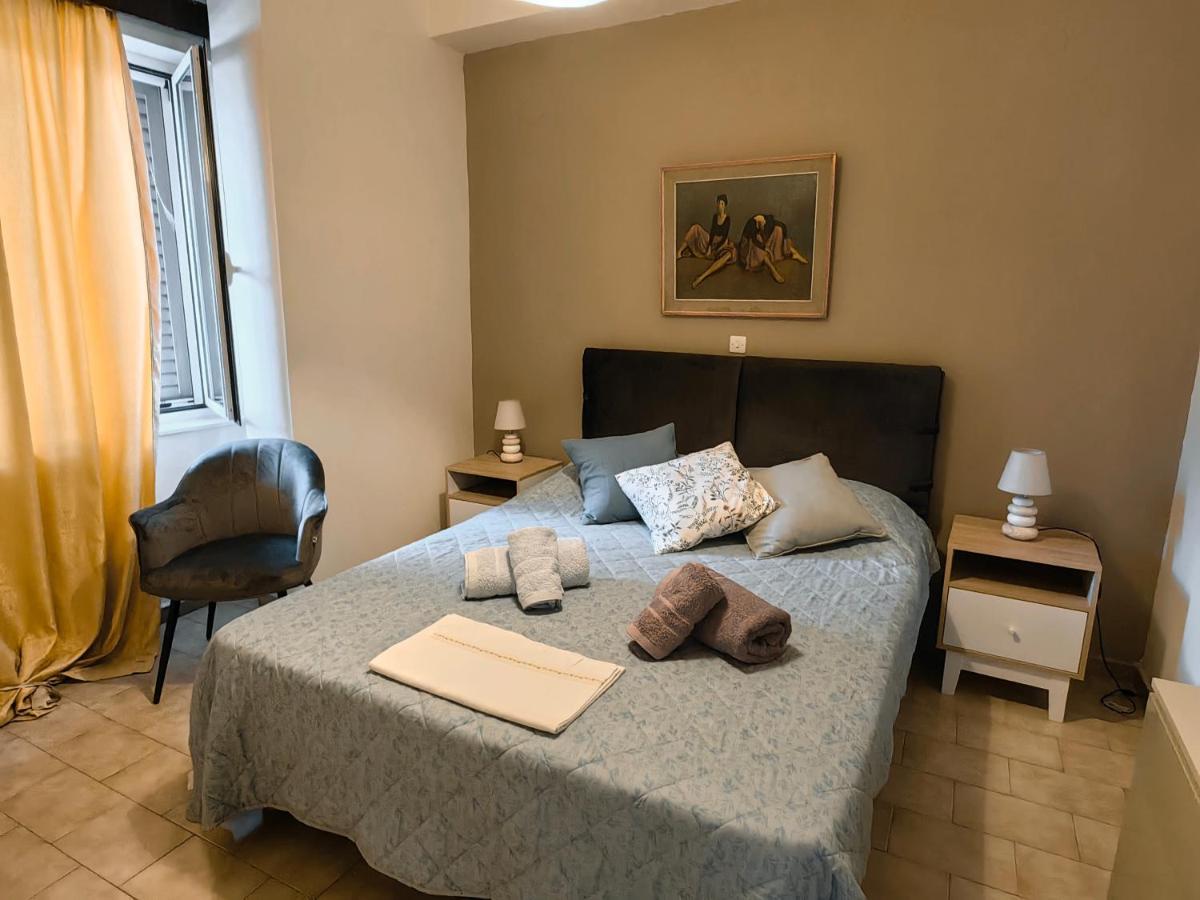 Leonidas Private Apartment In Sparta Luaran gambar