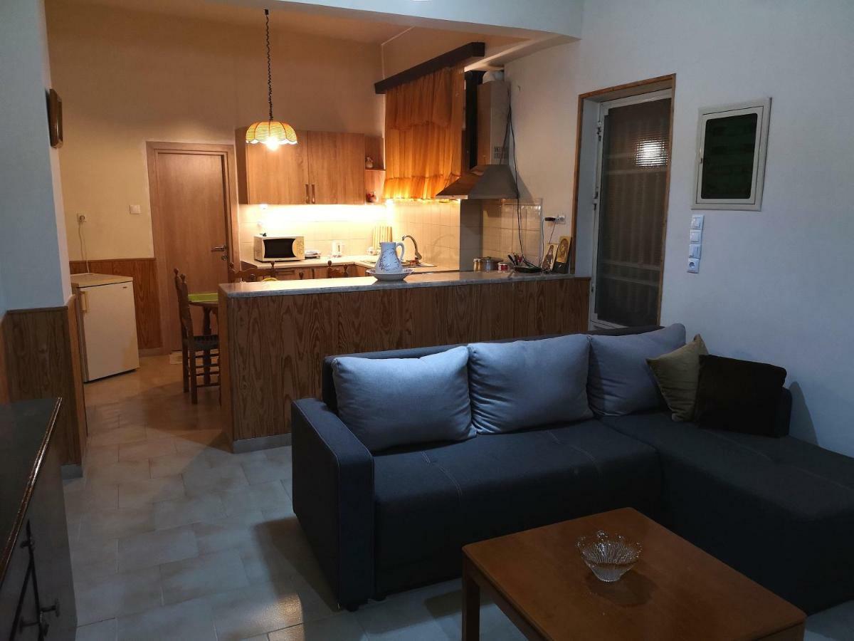 Leonidas Private Apartment In Sparta Luaran gambar